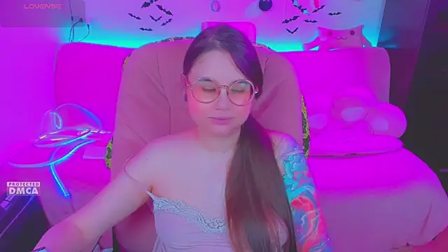 Lolisuccub webcam