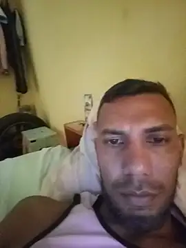 UnreadyChutzpa webcam