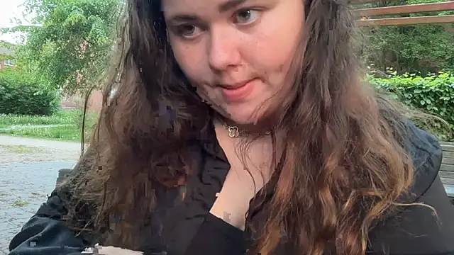 SummerHoney webcam