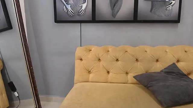 khris__evans webcam