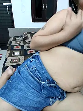 Lal_pari6 webcam