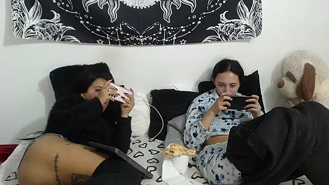 abby_n_emily webcam
