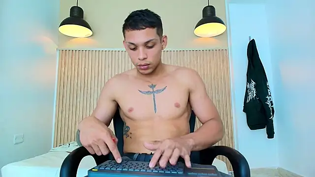 Brandon_Mercuri webcam