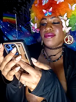 AmazonianMistress webcam