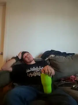 yourMasterisBored webcam