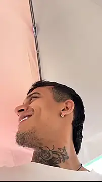 Mrjustin_sebas webcam