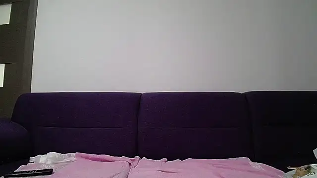 Julianna68 webcam
