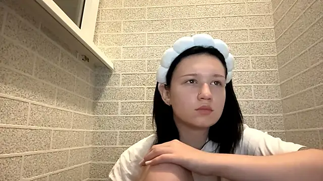 ReneeBossi webcam