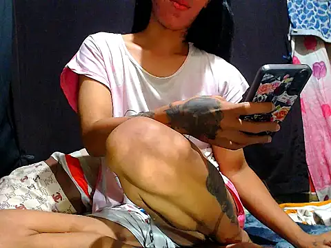 AwesomeMistress_Bigcock webcam