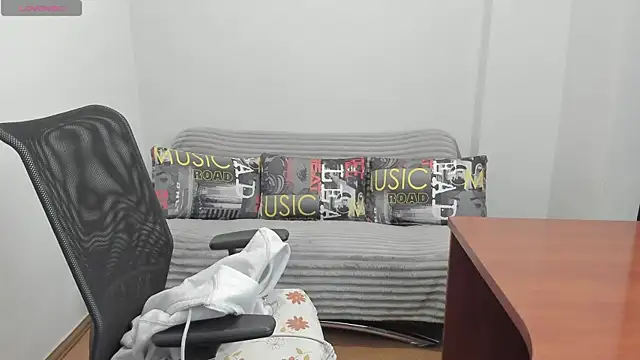 Alisha_Skyes webcam