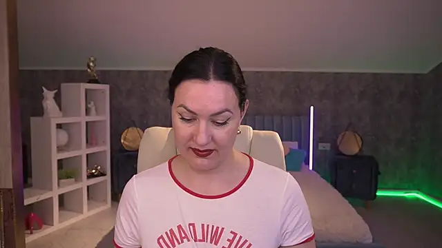 VelvetLuck webcam