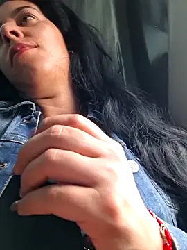 luianna - Luianna's free webcam - UK Sex Cams