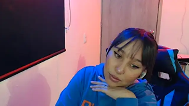 Skarlet_Adams28 webcam