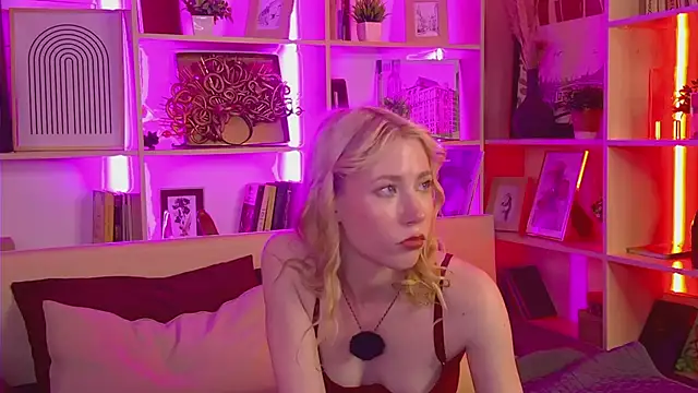 Lola_Gilbert webcam