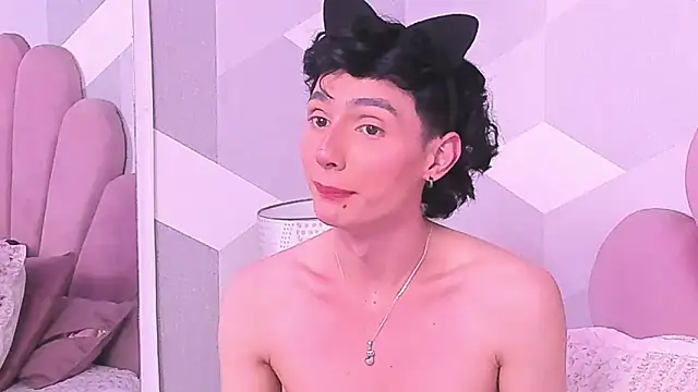 KylieMonnett live sex cam