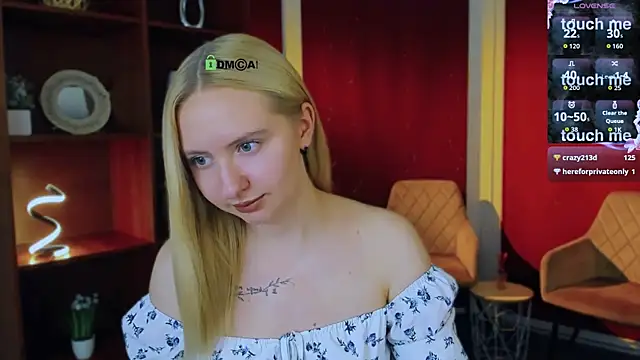 mila_glow1 webcam