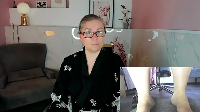 Alexandra_Kind webcam