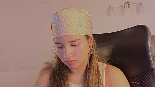 emilyrouxe webcam