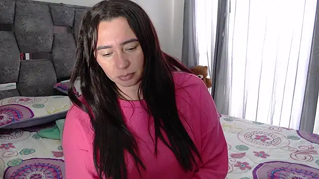 sara_hott_1 (F milf) - squirt for me now!!!