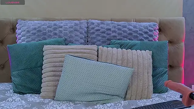 LaraQ webcam