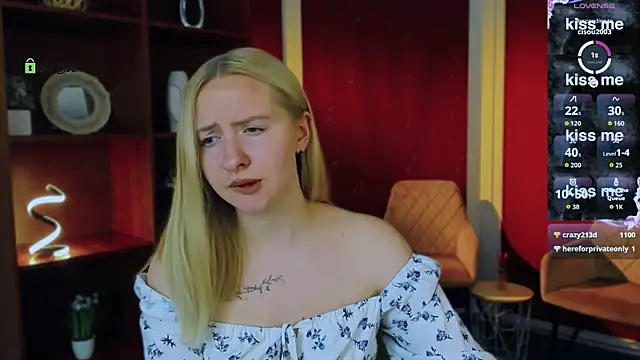 mila_glow1 webcam