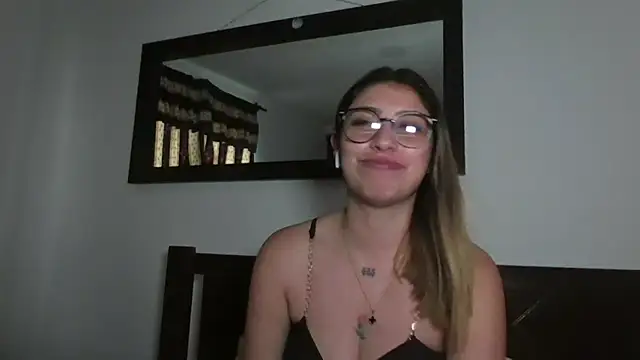 AliceTeenager___ webcam