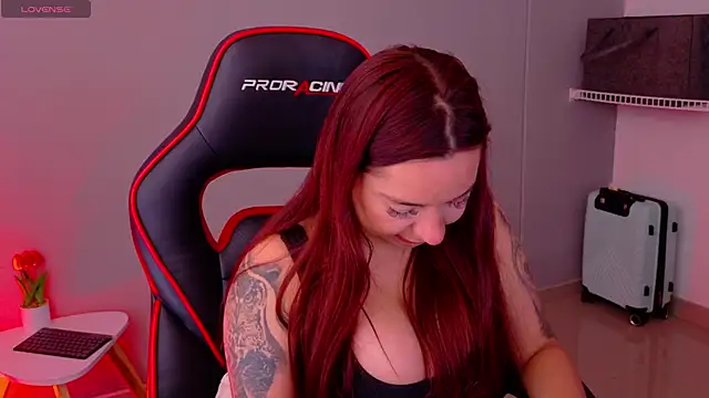 samantha_tattu webcam
