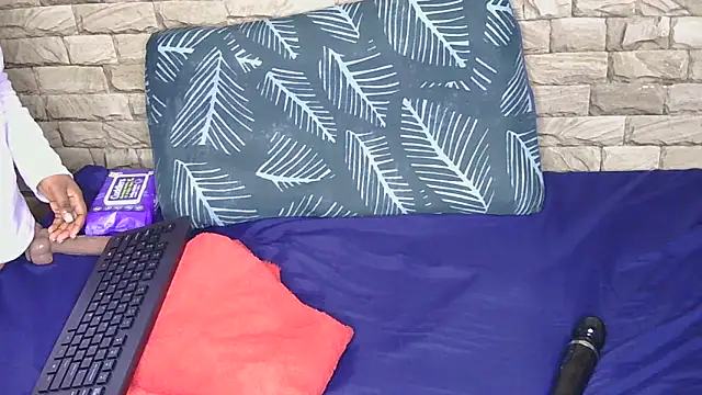 Sweethoneyglow webcam