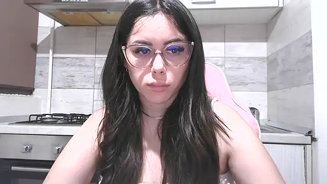 LovelyJulliette webcam