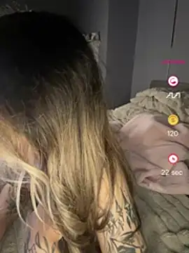 xYoungHotwife webcam