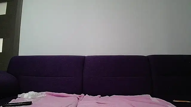Julianna68 webcam