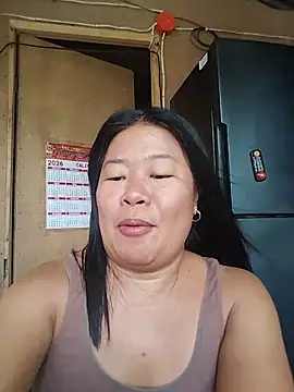 Lovelywoman43 webcam