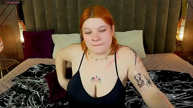 Clumsy_Nana webcam