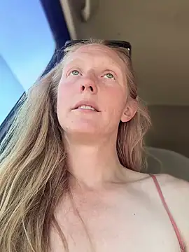 GoldenFlameGoddess