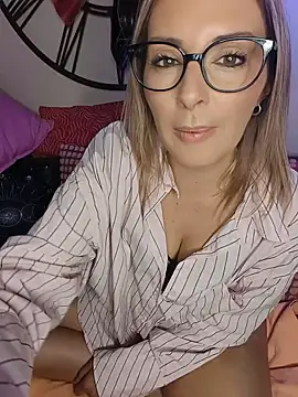 Jade_Emeraud webcam