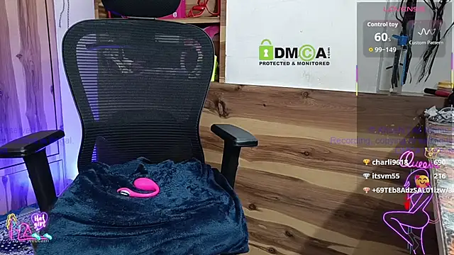 Cuckqueen-Khushi webcam