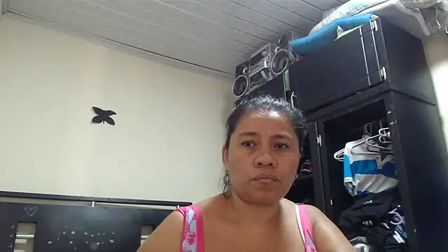 adrixxx38 webcam