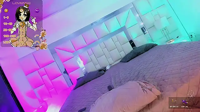 katha_Crawford webcam
