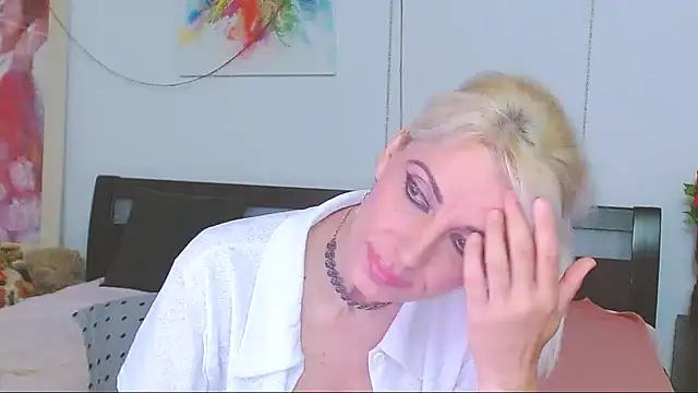 HoneyLara webcam