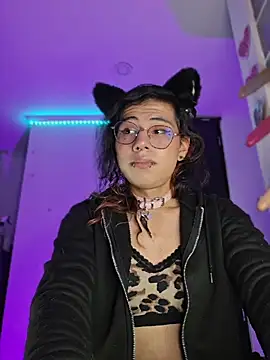 Sweet-SharoKitty webcam