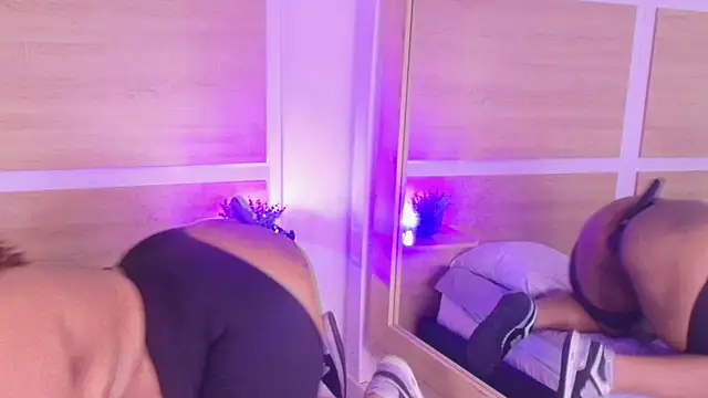 Your_big_ebony_goddness webcam