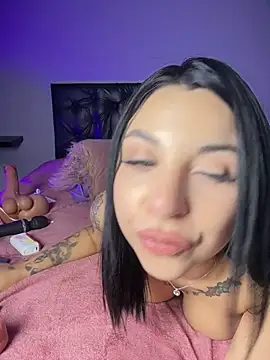 Sasha-Bloom webcam