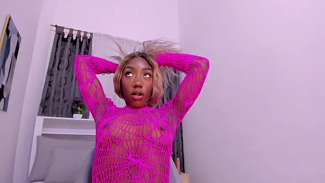 Mistt_Mia webcam