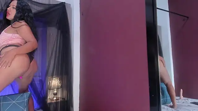AllieBennet webcam