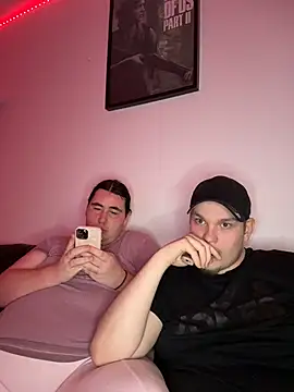 laraundTyler2008 webcam