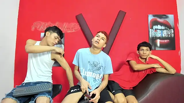 AVENGER_BOYS2026 webcam