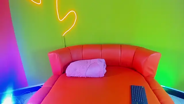 Ema_Isabella webcam