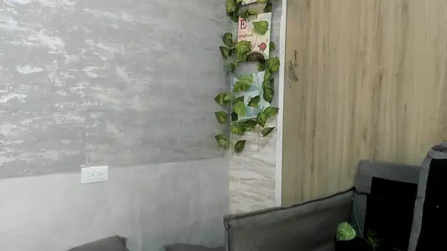Mhelanny2 webcam