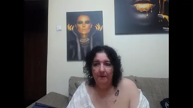 maturekorine webcam