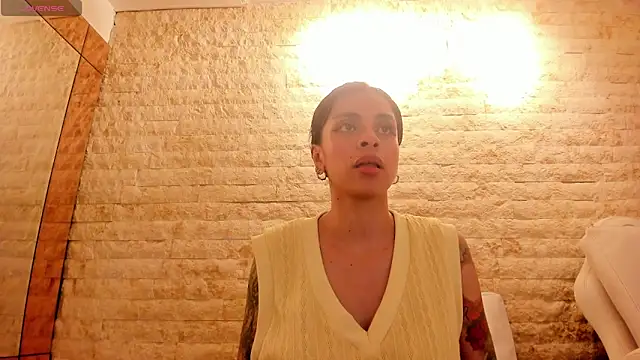 annie_shine_ webcam